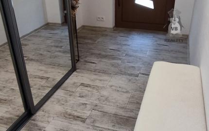 Pekná novostavba pod lesom v obci Kojšov