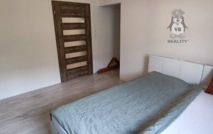 Pekná novostavba pod lesom v obci Kojšov