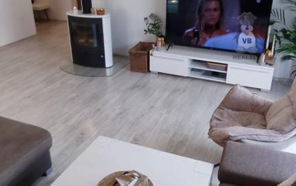 Pekná novostavba pod lesom v obci Kojšov