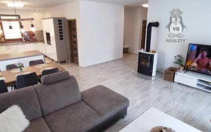 Pekná novostavba pod lesom v obci Kojšov