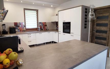 Pekná novostavba pod lesom v obci Kojšov