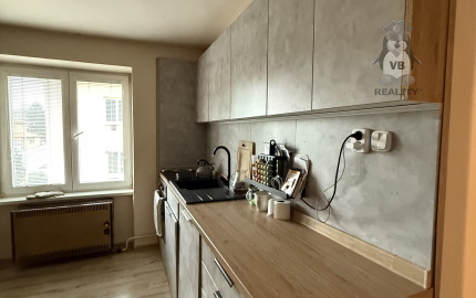 Byt 2+1 s balkónom prerobený na 3.izbový sídl. Rozvoj, Levoča