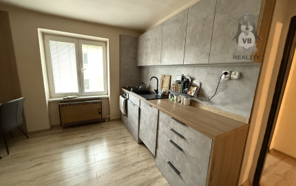 Byt 2+1 s balkónom prerobený na 3.izbový sídl. Rozvoj, Levoča