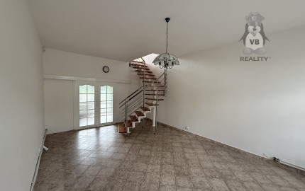 Polyfunkčný obytný dom v SNV