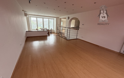 Polyfunkčný obytný dom v SNV