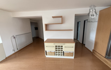 Polyfunkčný obytný dom v SNV