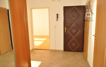 Prenájom bytu 3+1 s loggiou, sídl. Tarča, Sp. Nová Ves