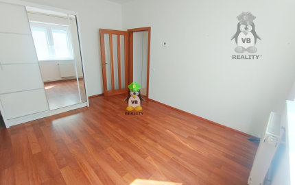 Predaj 3- izbový útulný byt s garážou v Michalovciach