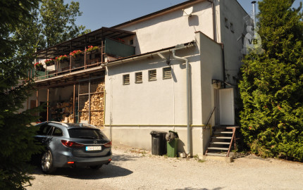 Budova obchodu a služieb, obec Bystrany okr. Sp.Nová Ves