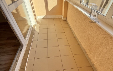 Byt 2+1 s loggiou centrum, Sp. Nová Ves