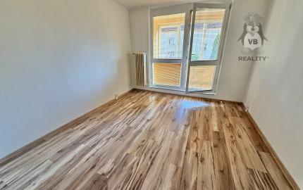 Byt 2+1 s loggiou centrum, Sp. Nová Ves