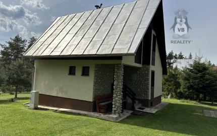 Chata na Košiarnom Briežku, časť Červený Jarok, okr. Sp. Nová Ves