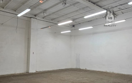 Prenájom haly s kanceláriou, Radlinského ulica, Spišská Nová Ves