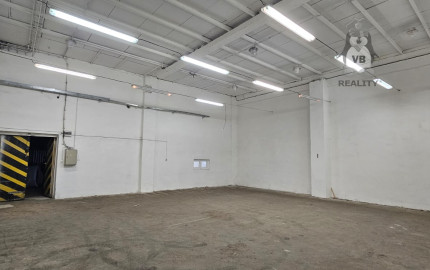 Prenájom haly s kanceláriou, Radlinského ulica, Spišská Nová Ves