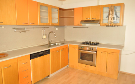 Byt 5+1 s loggiou, sídl. Západ 1, Sp. Nová Ves