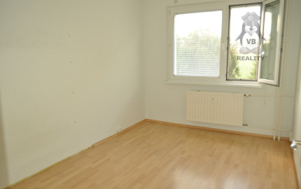 Byt 5+1 s loggiou, sídl. Západ 1, Sp. Nová Ves