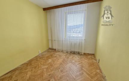 Byt 2+1 s loggiou centrum, Sp. Nová Ves