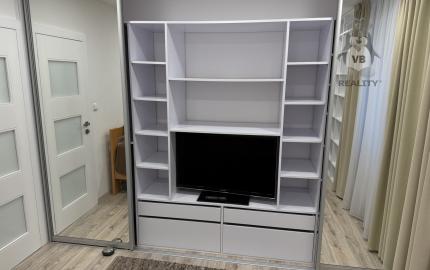 EXKLUZÍVNE NA PREDAJ – 2-IZBOVÝ BYT , KROMPACHY