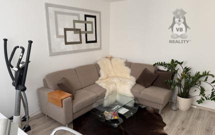 EXKLUZÍVNE NA PREDAJ – 2-IZBOVÝ BYT , KROMPACHY