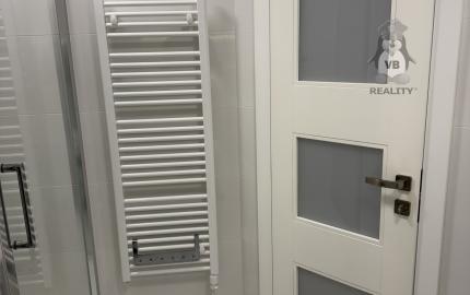 EXKLUZÍVNE NA PREDAJ – 2-IZBOVÝ BYT , KROMPACHY