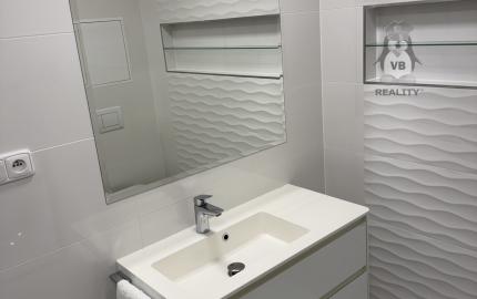 EXKLUZÍVNE NA PREDAJ – 2-IZBOVÝ BYT , KROMPACHY