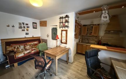 Rodinný domček s ďalšou samostatnou bytovou jednotkou