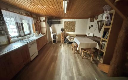 Rodinný domček s ďalšou samostatnou bytovou jednotkou