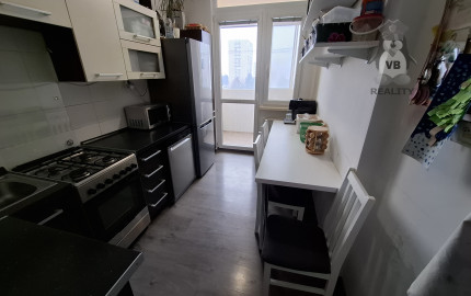 prerobený 3-izbový byt s loggiou na sídlisku Západ 1