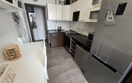 prerobený 3-izbový byt s loggiou na sídlisku Západ 1