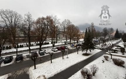 EXKLUZÍVNE: Zrekonštruovaný 4 iz. byt s loggiou, 83,7 m2,  Krompachy, blízko centra