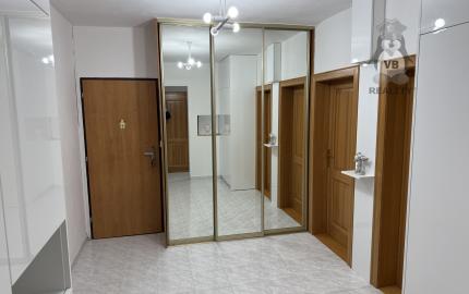 EXKLUZÍVNE: Zrekonštruovaný 4 iz. byt s loggiou, 83,7 m2,  Krompachy, blízko centra