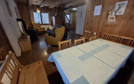 prerobená chata na celoročné bývanie v Poráčskej doline