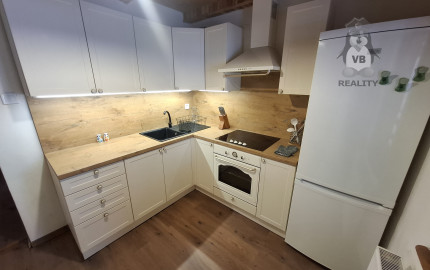 prerobená chata na celoročné bývanie v Poráčskej doline