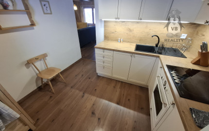 prerobená chata na celoročné bývanie v Poráčskej doline