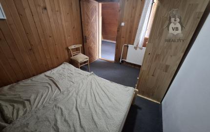 prerobená chata na celoročné bývanie v Poráčskej doline