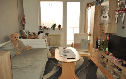 Byt 1+1 s dvoma loggiami, sídl. Mier, Sp. Nová Ves