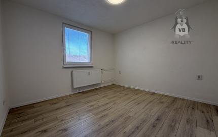 PRENÁJOM – 2-IZBOVÝ BYT S LOGGIOU, Hlavná 2 Krompachy