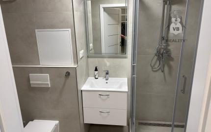 PRENÁJOM – 2-IZBOVÝ BYT S LOGGIOU, Hlavná 2 Krompachy