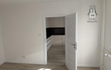 PRENÁJOM – 2-IZBOVÝ BYT S LOGGIOU, Hlavná 2 Krompachy