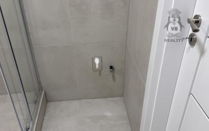 PRENÁJOM – 2-IZBOVÝ BYT S LOGGIOU, Hlavná 2 Krompachy