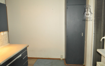 Byt 1+1 s dvoma loggiami, sídl. Mier, Sp. Nová Ves