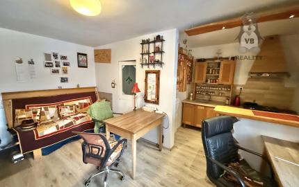 Rodinný domček s ďalšou samostatnou bytovou jednotkou