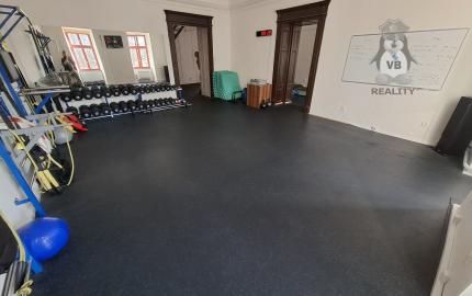 Priestory na prenájom priamo na námestí – Spišská Nová Ves