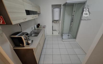 Priestory na prenájom priamo na námestí – Spišská Nová Ves