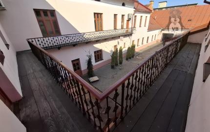 Priestory na prenájom priamo na námestí – Spišská Nová Ves