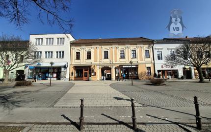 Priestory na prenájom priamo na námestí – Spišská Nová Ves