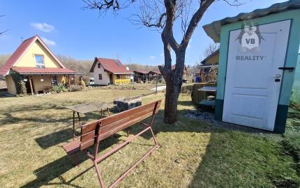Záhradka s murovanou chatkou - Spišská Nová Ves - Brusník