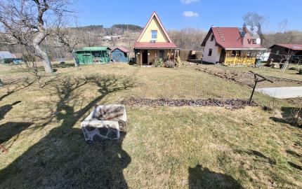 Záhradka s murovanou chatkou - Spišská Nová Ves - Brusník