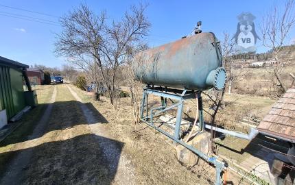 Záhradka s murovanou chatkou - Spišská Nová Ves - Brusník