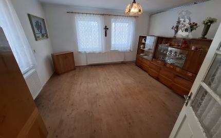 Rodinný dom s veľkým pozemkom – Arnutovce